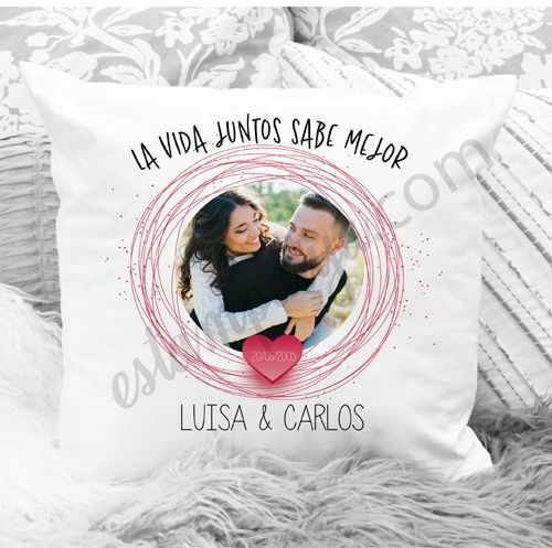 COJIN SAN VALENTIN PERSONALIZADO LA VIDA JUNTOS SABE MEJOR