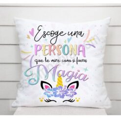 cojin escoge una persona que te mire como si fueras magia